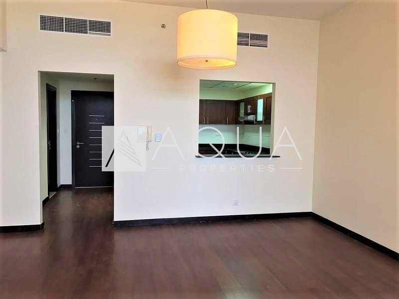 Chiller Free | Huge 1 Bed + Laundry Room