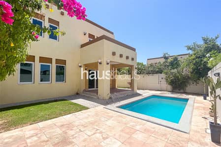 3 Bedroom Villa for Sale in Jumeirah Park, Dubai - Vacant on Transfer | Great location | Call Archie!