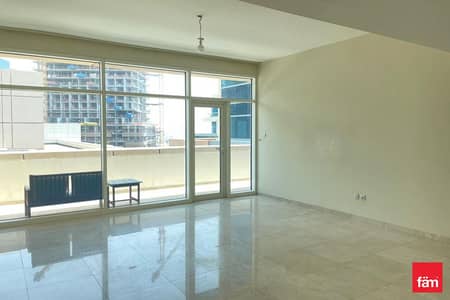 1 Bedroom Apartment for Rent in Business Bay, Dubai - VACANT & BIG LAYOUT OF 1BR IN BAY SQUARE