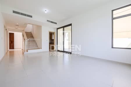 4 Bedroom Villa for Rent in Reem, Dubai - Spacious | Type F with Maids Room | Well Kept