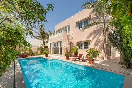 6 Bedroom Villa for Sale in The Meadows, Dubai - 6-Bed, 2 Service Blocks Extended |Renovated Type 2