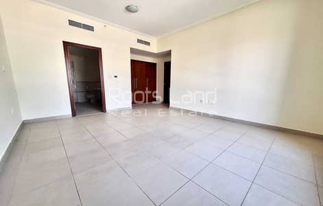 2 Bedroom Apartment for Rent in Downtown Dubai, Dubai - Community View l Large Layout l Mid Floor