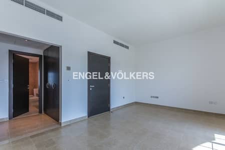 Middle Unit | Landscaped Garden | Exits Middle Unit | Landscaped Garden | Exits