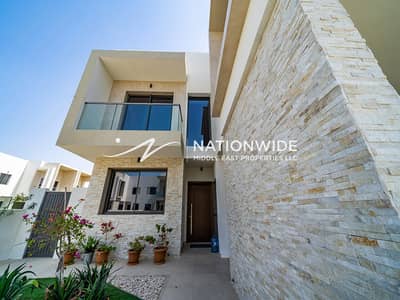 3 Bedroom Townhouse for Rent in Yas Island, Abu Dhabi - Relaxing Unit|Corner Double Row|Perfect Community
