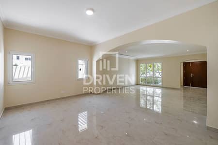 4 Bedroom Villa for Rent in The Meadows, Dubai - Fully Modified | Largest Plot | Community View