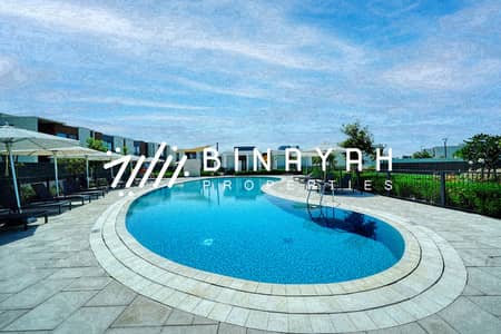 Single Row  |  Ready  |  Near to Pool & Park