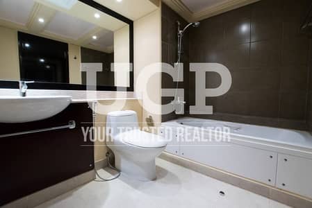 Huge layout 5BR Villa with Pool and Garden Huge layout 5BR Villa with Pool and Garden