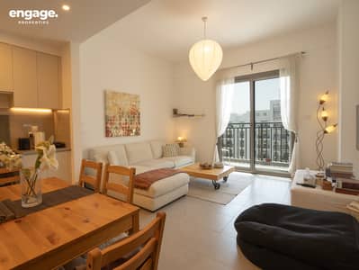 High Floor | Pool View | Bright