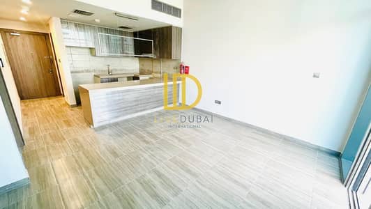 1 Bedroom Flat for Rent in Jumeirah Lake Towers (JLT), Dubai - JZ - Lake View - Balcony - Brand New - Panoramic  Glass