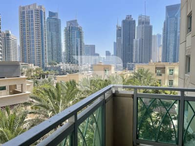 2 Bedroom Apartment for Rent in Dubai Marina, Dubai - Bright 2BR + Study | Prime Location | Vacant