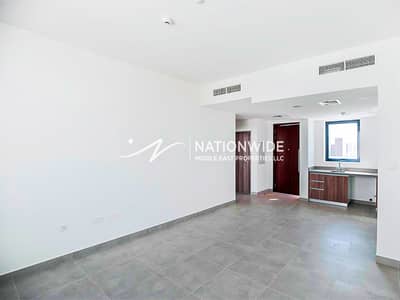 1 Bedroom Flat for Sale in Al Ghadeer, Abu Dhabi - Elegant 1BR |Rented |Prime Area| Family-Friendly