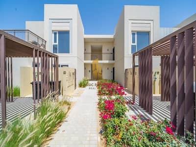 2 Bedroom Townhouse for Rent in Dubai South, Dubai - Unfurnished | Single Row | Middle Unit | Vacant