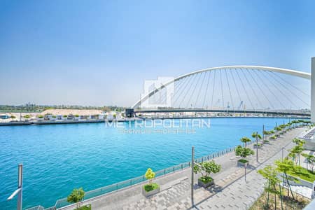 فلیٹ 3 غرف نوم للبيع في الوصل، دبي - شقة في مساكن القناة الأمامية 1،مساكن القناة الأمامية،الوصل 3 غرف 7500000 درهم - 9025937
