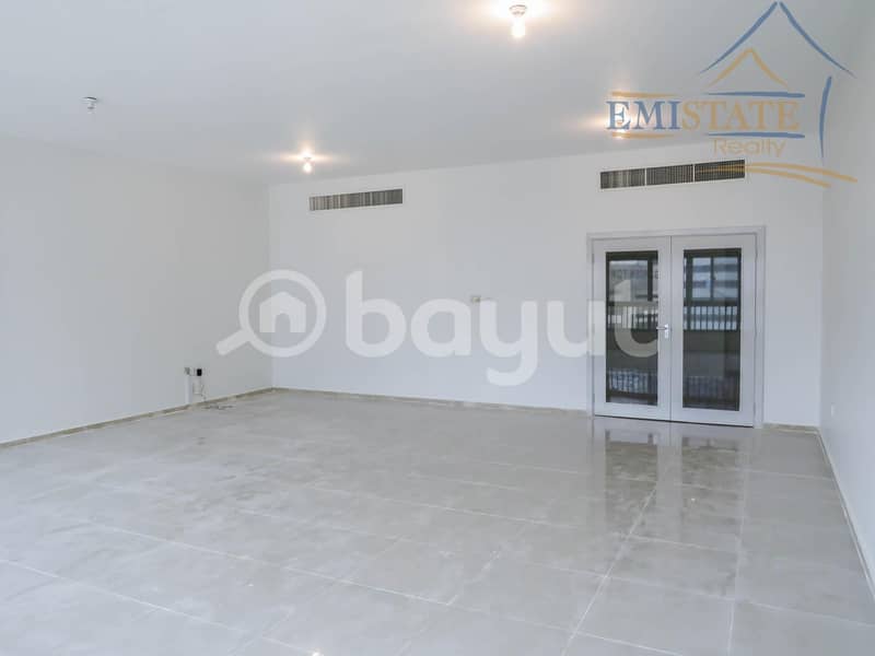 Spacious 4BR+ M with 5 Baths No Agency Fees Spacious 4BR+ M with 5 Baths No Agency Fees