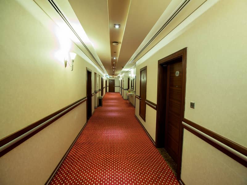 4 CORRIDOR. jpg
