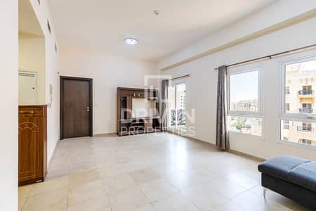 1 Bedroom Apartment for Rent in Remraam, Dubai - Spaciously Good | Well Maintained | Balcony