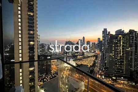 2 Bedroom Flat for Rent in Downtown Dubai, Dubai - High Floor | Chiller Free | Sea Views
