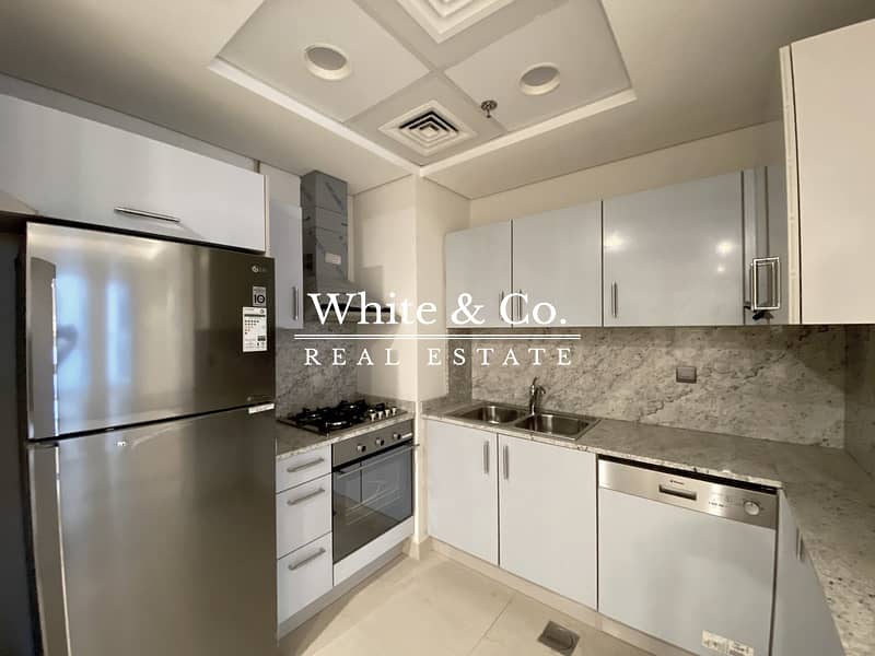 Bright Spacious | City Views | Vacant Now