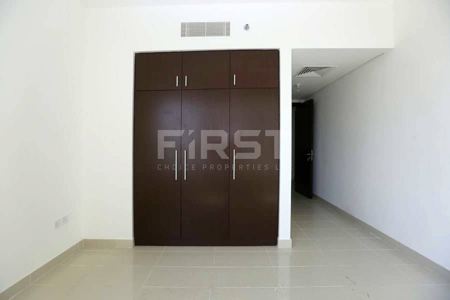 8 Internal Photo of 2 Bedroom Apartment in Marina Square Al Maha Tower Abu Dhabi UAE (8). jpg