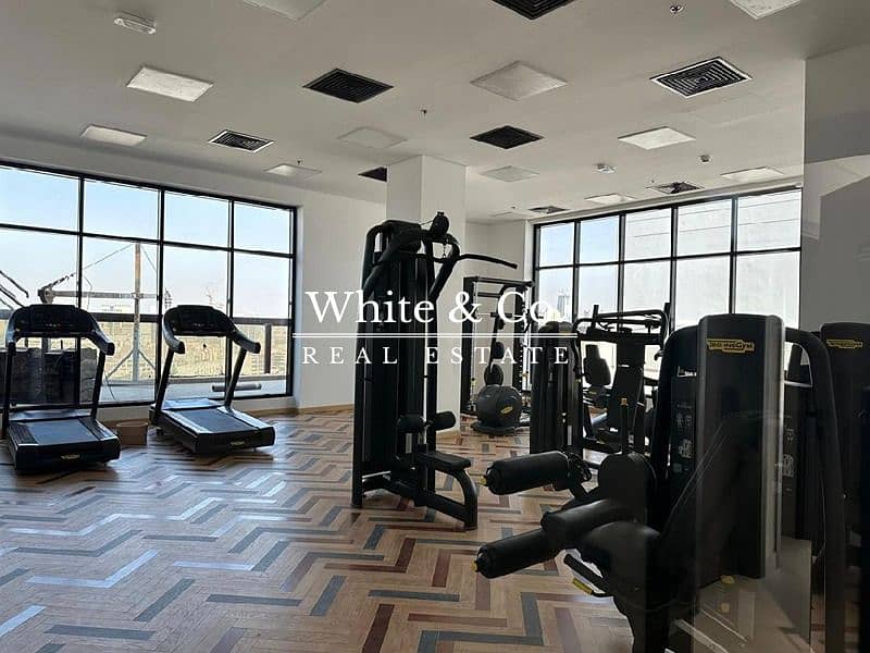 Luxurious 1 Bed | Prime Location | Modern Fin - Image 11