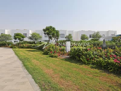 1 Bedroom Apartment for Sale in Al Ghadeer, Abu Dhabi - Peaceful Community |Full Facilities| Best Living
