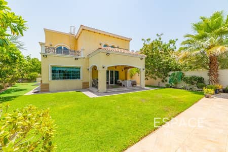 4 Bedroom Villa for Rent in Jumeirah Park, Dubai - Pool | Well Maintained | Available Now