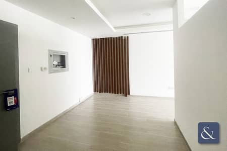 Office for Rent in Business Bay, Dubai - TAMANI ART TOWER | FITTED | PARTITIONED