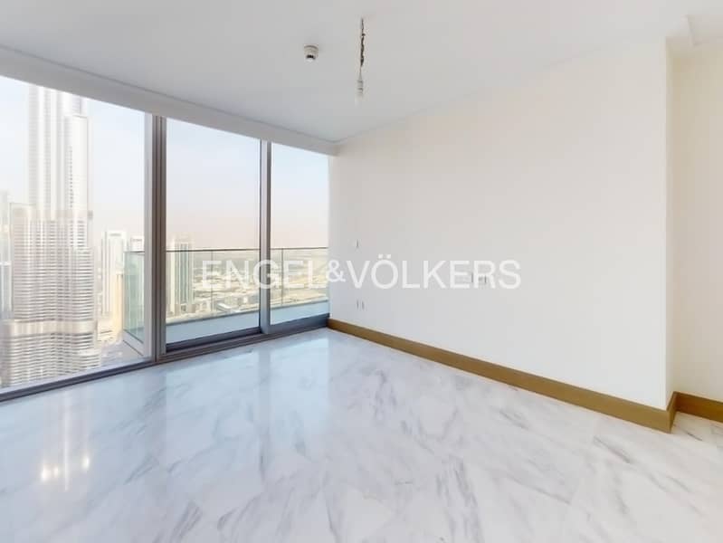 Luxurious Penthouse-Vacant-Burj Khalifa view