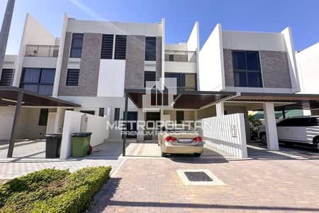 5 Bedroom Townhouse for Rent in DAMAC Hills 2 (Akoya by DAMAC), Dubai - Single Row | Dessert View | 5 Bed Plus Maids