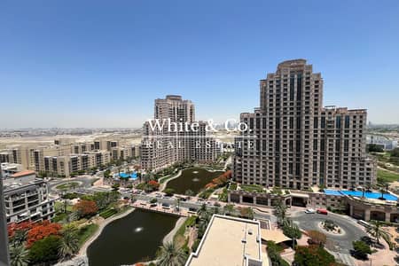 1 Bedroom Apartment for Sale in The Views, Dubai - Golf/Lake View | Great Condition | 2 Bath
