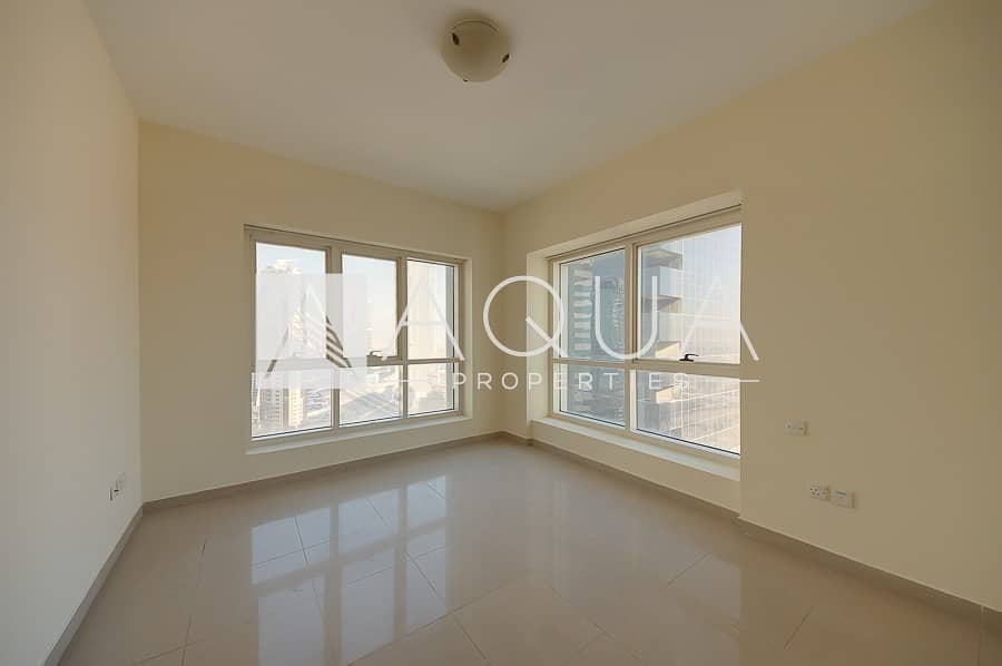 Spacious Bright and Shine With Golf view