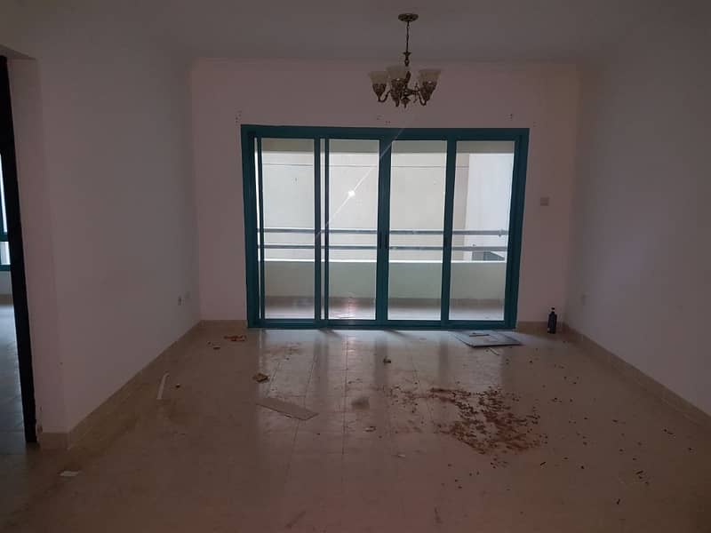 1BHK NEAR TO STADIUM METRO STATION ALL FACILITIES ONLY 45K