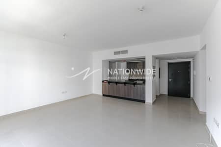 2 Bedroom Apartment for Sale in Al Reef, Abu Dhabi - Cozy 2BR| Rented| Community View| Relaxing Living
