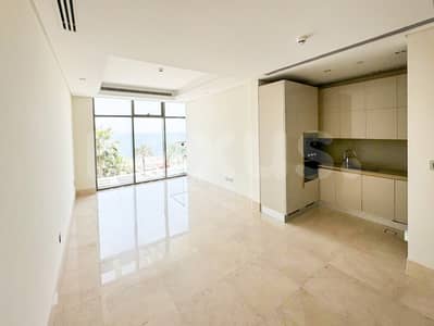 2 Bedroom Flat for Rent in Palm Jumeirah, Dubai - Full Sea View | Luxury Finish | Private Beach