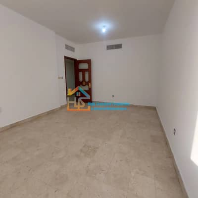 شقة 2 غرفة نوم للايجار في شارع حمدان، أبوظبي - WhatsApp Image 2024-05-29 at 1.36. 03 PM. jpeg
