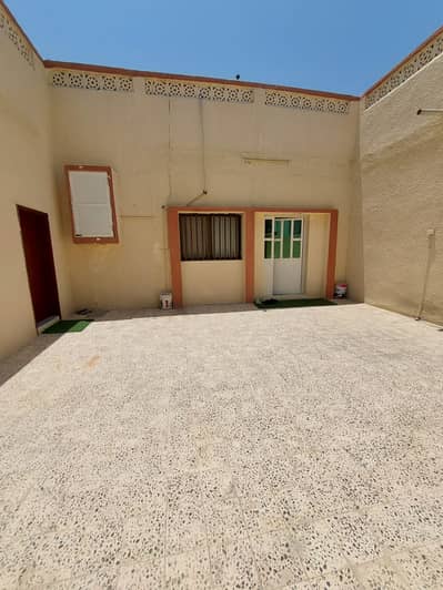 3 Bedroom Villa for Rent in Al Sabkha, Sharjah - WhatsApp Image 2024-05-29 at 14.21. 46 (1). jpeg