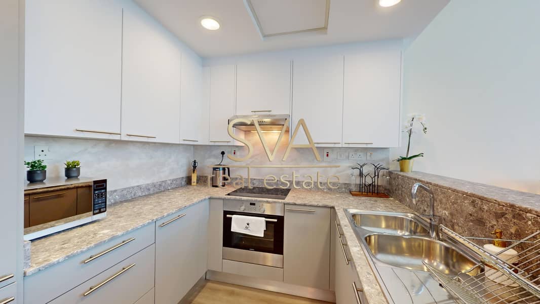 6 SVA-REAL-ESTATE-Bay-Square-Building-9-04252024_083130. jpg