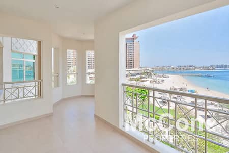 2 Bedroom Apartment for Sale in Palm Jumeirah, Dubai - Negotiable | Upgrades | Vacant | Beach Club