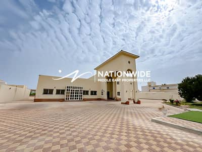 8 Bedroom Villa for Sale in Al Shamkha, Abu Dhabi - Amazing Villa|Private Garden|Peaceful Community