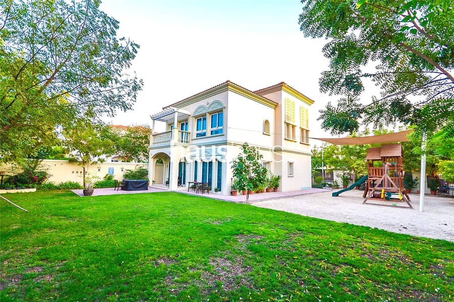 Vacant on Transfer | Central Location | Near Park Vacant on Transfer | Central Location | Near Park
