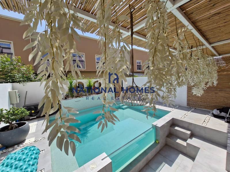 UPGRADED | PRIVATE POOL | 3 BEDROOMS | EXTRA GARDEN