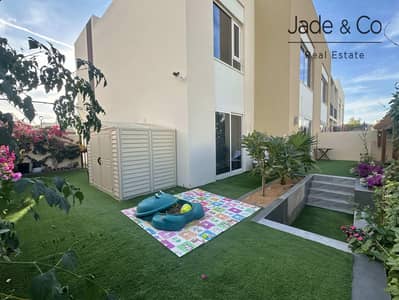 3 Bedroom Townhouse for Sale in Dubai South, Dubai - Community Expert | Large Plot | Upgraded Yard
