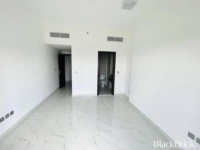 فلیٹ 3 غرف نوم للايجار في مجمع دبي ريزيدنس، دبي - شقة في مبنى الوقت 1،مجمع دبي ريزيدنس 3 غرف 110000 درهم - 9082713