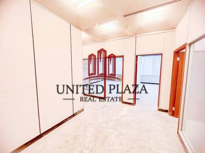 Office for Rent in Hamdan Street, Abu Dhabi - GRADE A BUILDING | PRIME LOCATION | AMAZING OFFICE