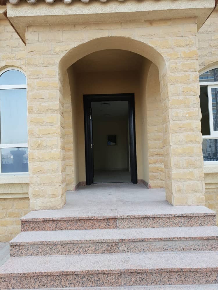 GRAB THE DEAL. . . . 5 Bedroom Townhouse Available for Rent In Diamond Views JVC. .