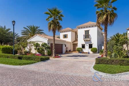 5 Bedroom Villa for Sale in Jumeirah Golf Estates, Dubai - Granada - Golf Course View - Large Plot