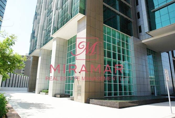 LARGE FULL SE VIEW HIGH FLOOR APARTMENT