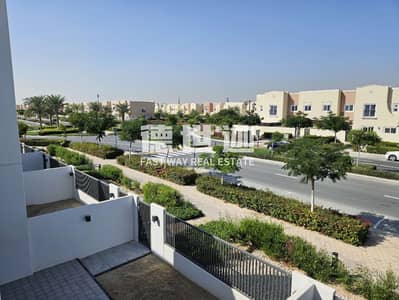فیلا 3 غرف نوم للايجار في دبي لاند، دبي - 6a3a446e004be33d418d074d7fcd1af. jpg