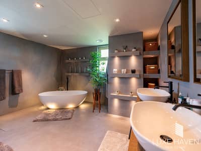 4 Bedroom Villa for Rent in Jumeirah Islands, Dubai - Furnished | High End Upgrades | Large Plot