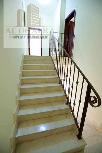 Awesome Duplex Villa! Offering 2 Master Bedrooms!! 4BR Villa Awesome Duplex Villa! Offering 2 Master Bedrooms!! 4BR Villa